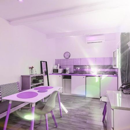 Gite Du Stade Le Studio Cour Parking Et Piscine Partagee Марсилия Екстериор снимка