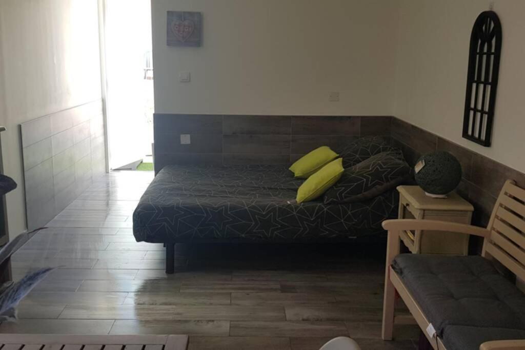 Gite Du Stade Le Studio Cour Parking Et Piscine Partagee Марсилия Екстериор снимка